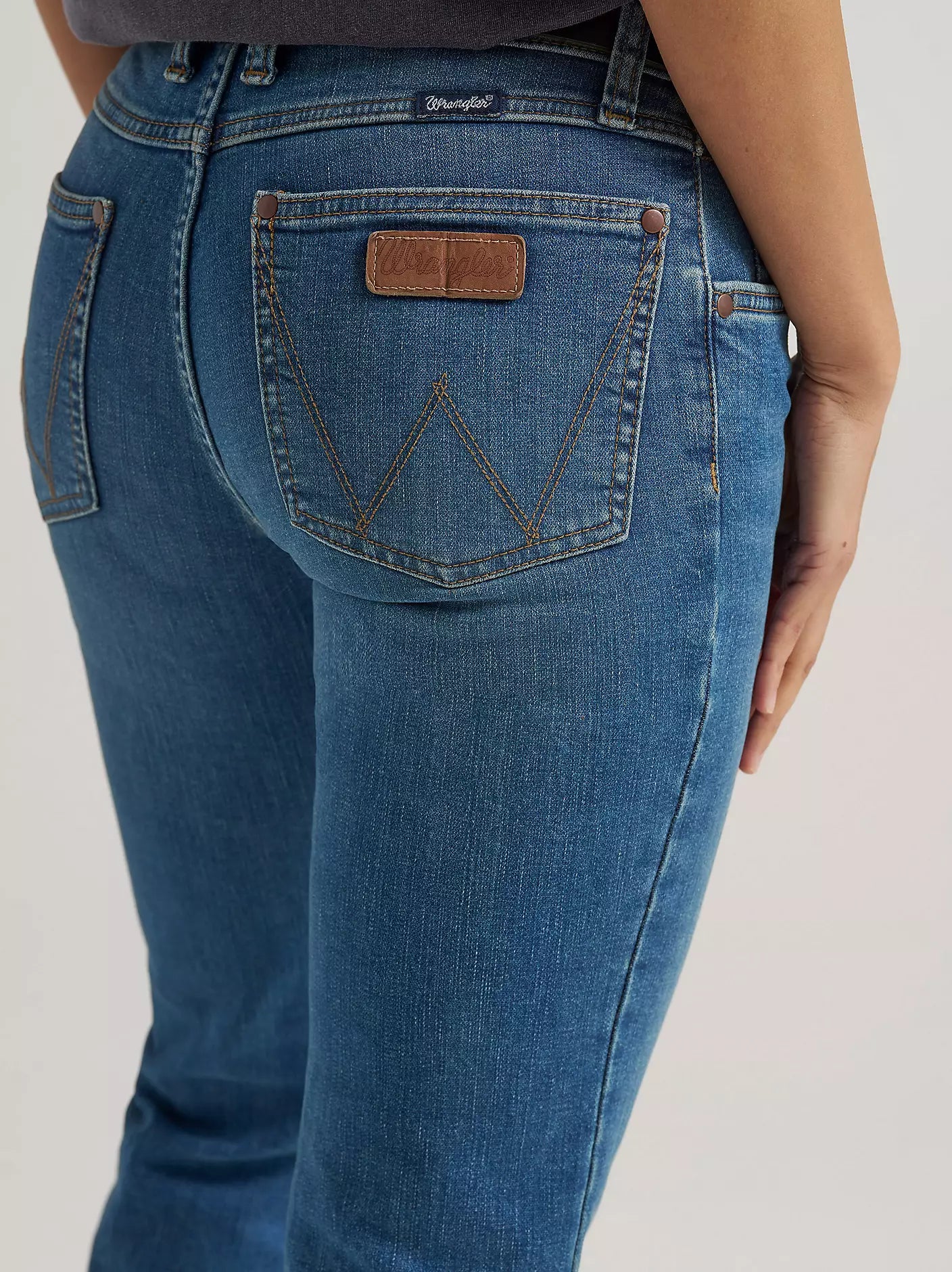 Wrangler Women Retro Mae Mid Rise Bootcut Jean 09MWZKN